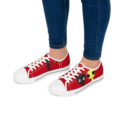 Women's Low Top Sneakers_Cat with Alien